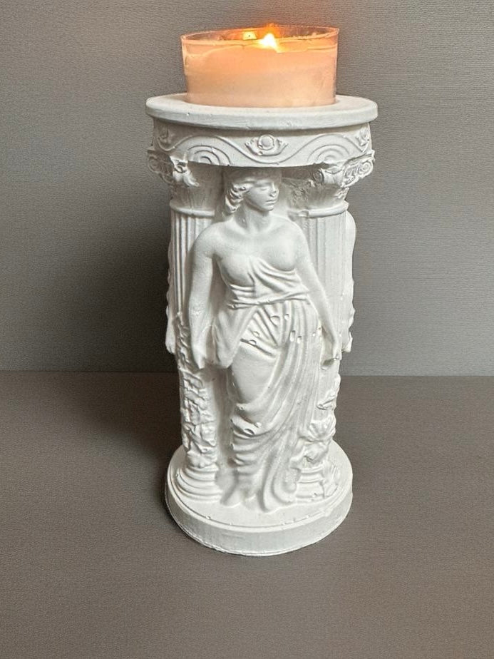 kreikkalaistyylinen kynttilänjalka